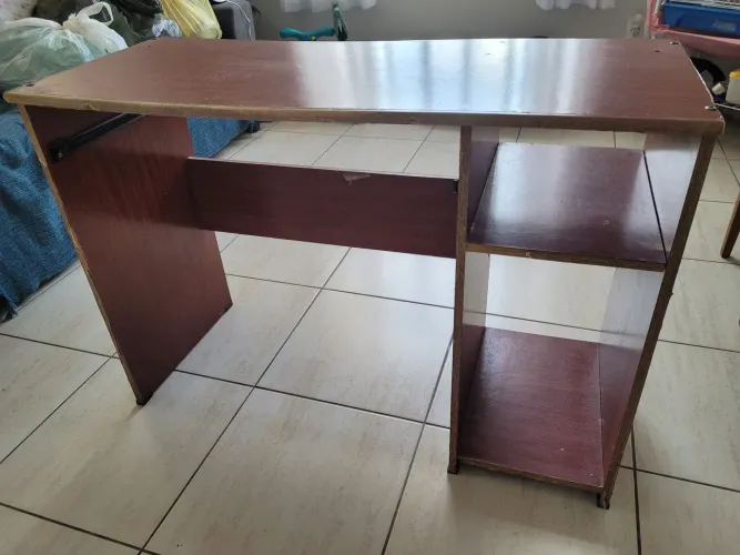 Mesa de Computador - Pra vender rápido