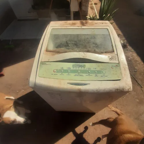Vendo máquina com defeito 