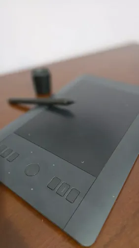 Wacom Intuos Pro Small PTH-451L - Pouquíssimo uso - Impecável + Caixa e acessórios