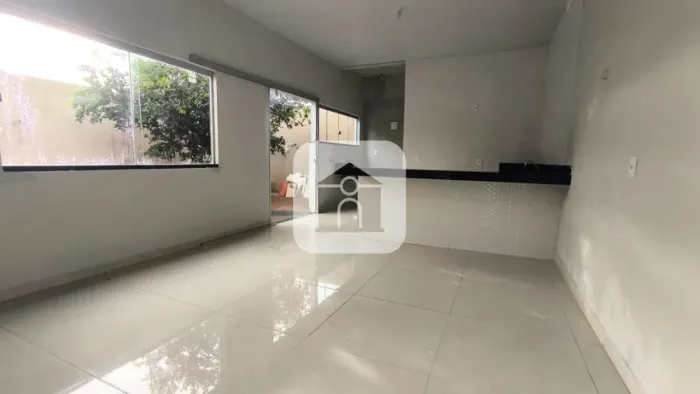 Casa com 02 quartos à venda Bairro Bela Suiça