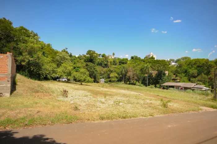 TERRENO AMPLO À VENDA NO CENTRO DE FOZ DO IGUAÇU