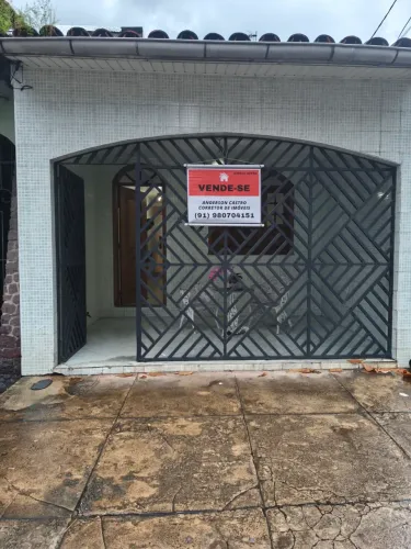 Cada a venda, com 3/4 Quartos sendo um suíte