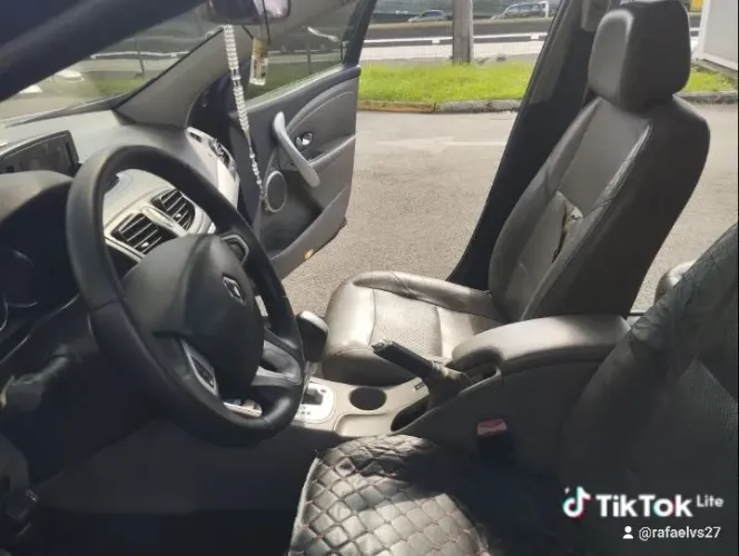 Renault Fluence Sedan Privilège 2.0 16V Flex AUT 2011