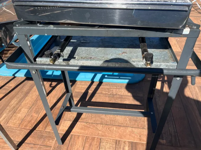Vendo fogão industrial duas bocas