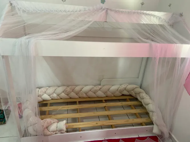 Cama casinha montessoriana