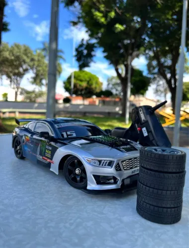 Carrinho de controle remoto drift racing