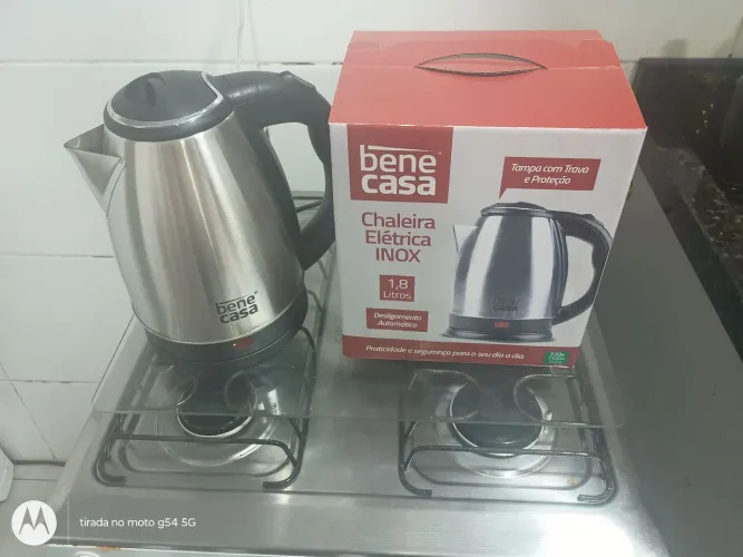 Chaleira elétrica nova