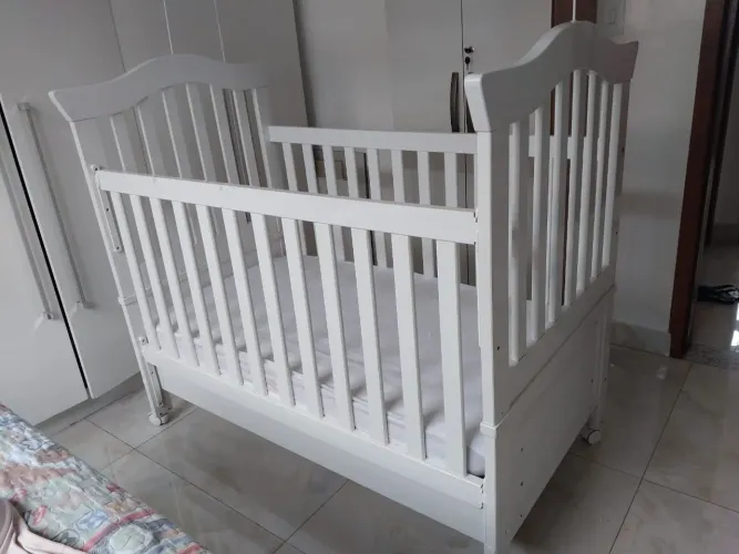  Berço Americano Branco com Regulagem de Altura