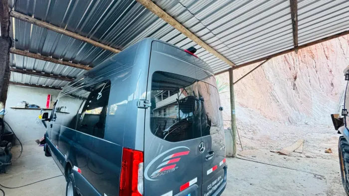 Mercedes sprinter novinha sem detalhes