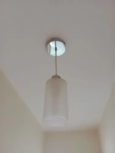 2 luminarias da marca Startec, ideal para iluminação decorativa em ambientes internos.