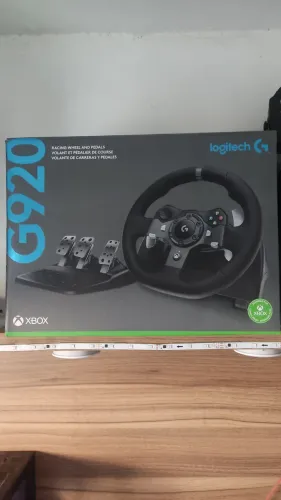 Volante G920 na caixa