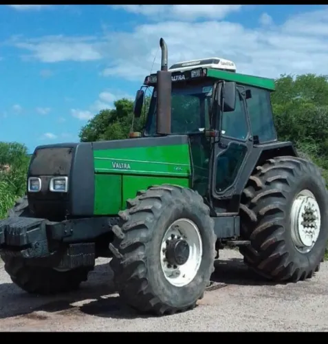 Trator valtra 1780