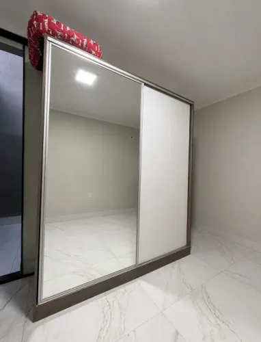 Guarda-Roupa Casal