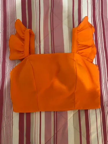 Top laranja tamanho P