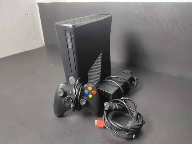 Xbox 360 Slim Desbloqueado RGH 3.0 + HD 250GB Lotado de Jogos!