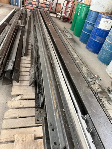 Trilho elevador /vigas em aço 3 reais kg 