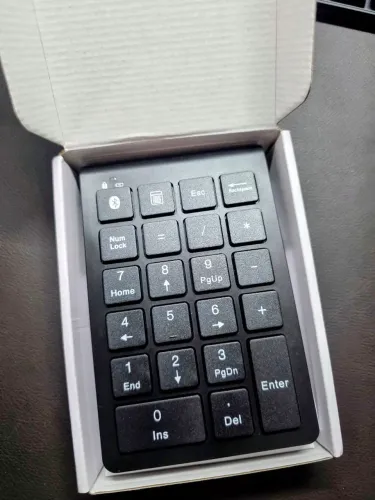Teclado Numérico Sem Fios Bluetooth  Recarregável USB-C (Modelo BT22)