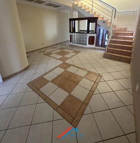 Imóvel amplo em excelente bairro e ótimo preço