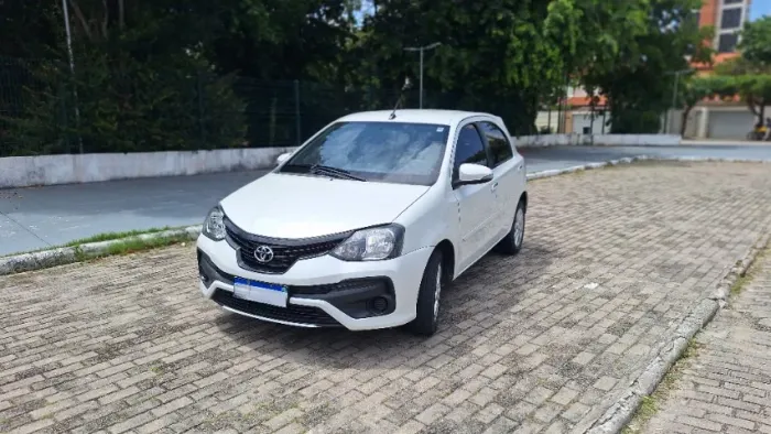 Toyota Etios X Plus 1.5 Flex 16V 5P Mec. 2020