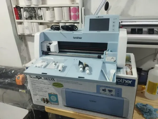 ScanNcut SDX225 110v POUCA USADA