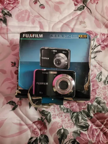câmera digital fujifilm finepix de 14.1 megapixels ler descrição