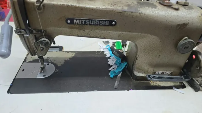 Vende se máquina de costura industrial, mitsubishi