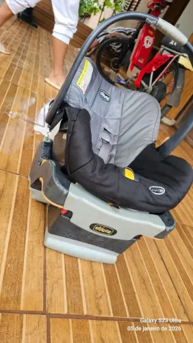 Bebe conforto seminovo