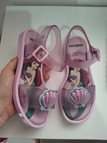 Mini melissa tamanho 29.