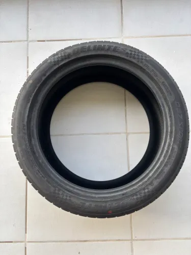 Par Pneus Delinte Ds7 225/45/17