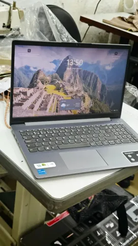 Notebook Lenovo IdeaPad 3i i3 11ª Geração | SSD 256GB | Tela Full HD