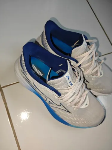 Vendo tênis da Mizuno Rider 28 semi novo