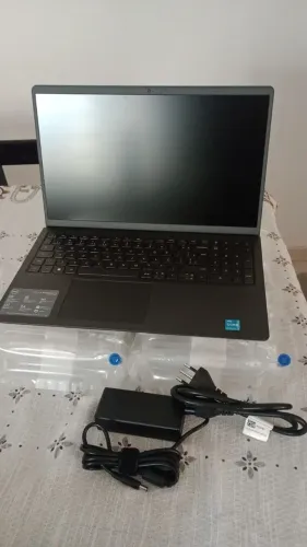 Notebook Dell Inspiron 15 8GB 512SSD (I15-I3100-A15P)