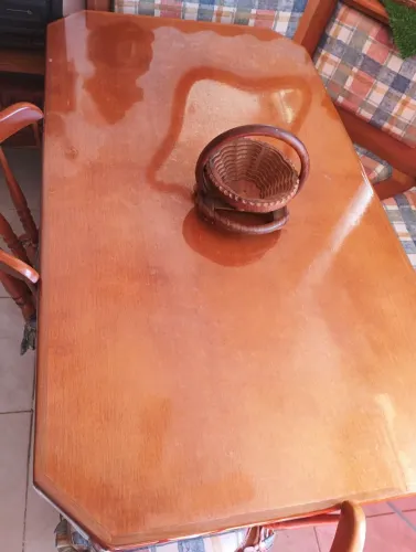 Mesa relíquia 