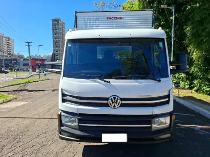 VW * Baú seco R$ 258.000,00