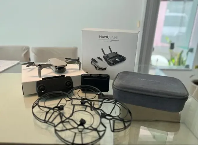 Drone DJI Mavic Mini SE AVARIADO com Kit Fly More Combo Completo