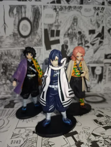 Trio Figures Demon Slayer (Giyu, Obanai e Sabito / PVC)