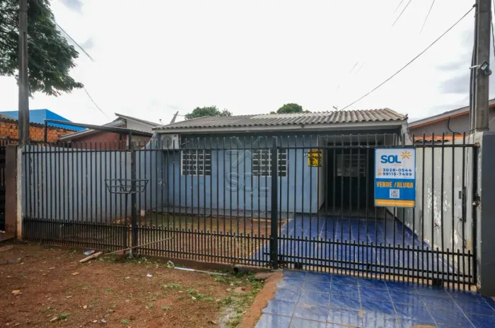 Casa à venda e para locação no Jardim São Luiz em Foz do Iguaçu/PR - 2 quartos, churrasque