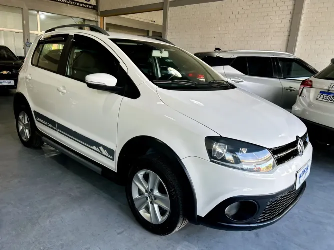 Volkswagen Crossfox 1.6 MI Total Flex 8V 5P 2012