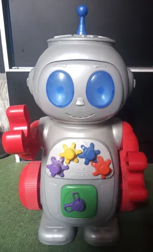 Robô Magic Toys.