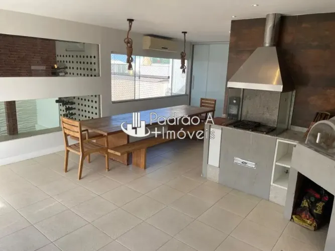 Imóvel para aluguel e venda tem 300 metros quadrados com 5 quartos