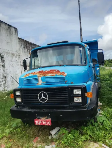 Caminhão Mercedes