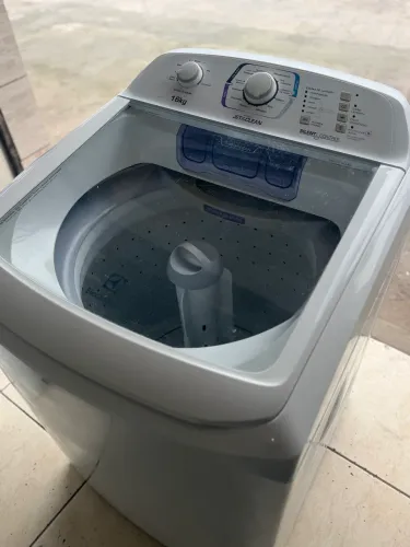 Máquina de lavar Electrolux 16 kg