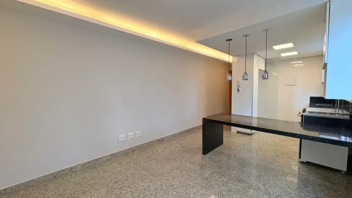 APARTAMENTO A VENDA, 02 QUARTOS, 02 VAGAS