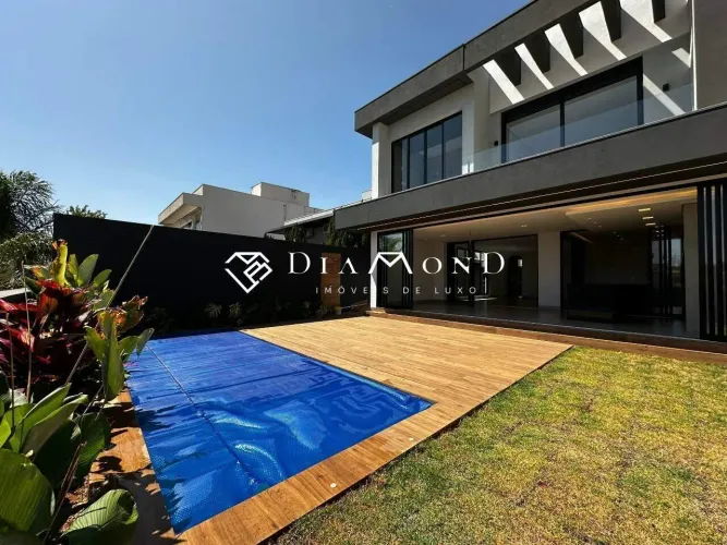 Casa em condomínio à venda, 4 quartos, 4 suítes, Gávea - Uberlândia/MG