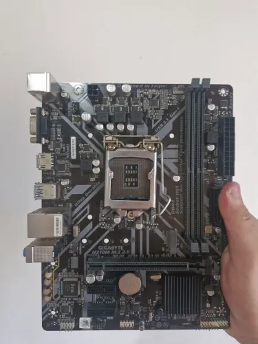 Gigabyte H310M M.2 2.0 - Placa mãe