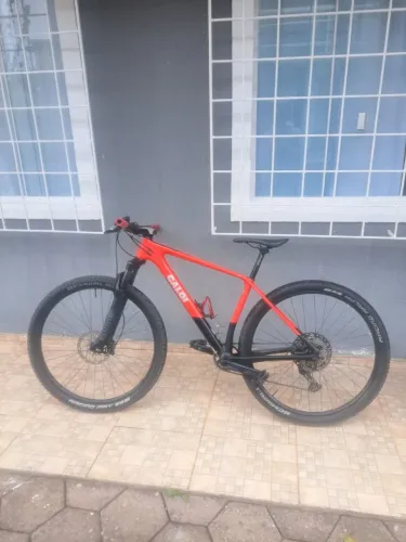 Mountain Bike Caloi Elite Carbon Sport