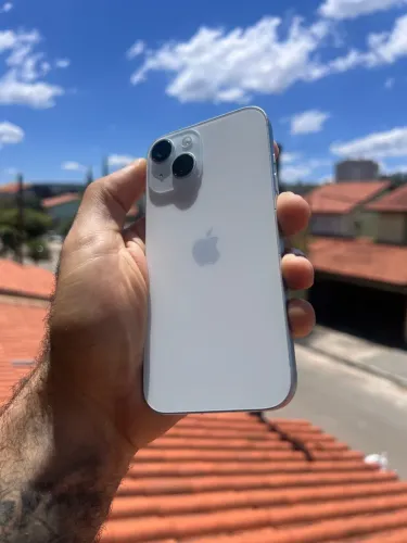 iPhone 15 256GB Branco | Tela Original | Bateria 82% | Livre