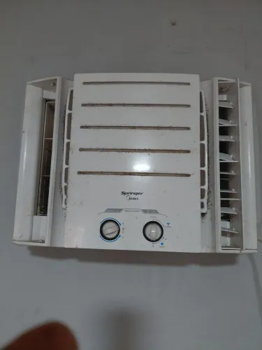 Buscamos ar condicionado.com defeito