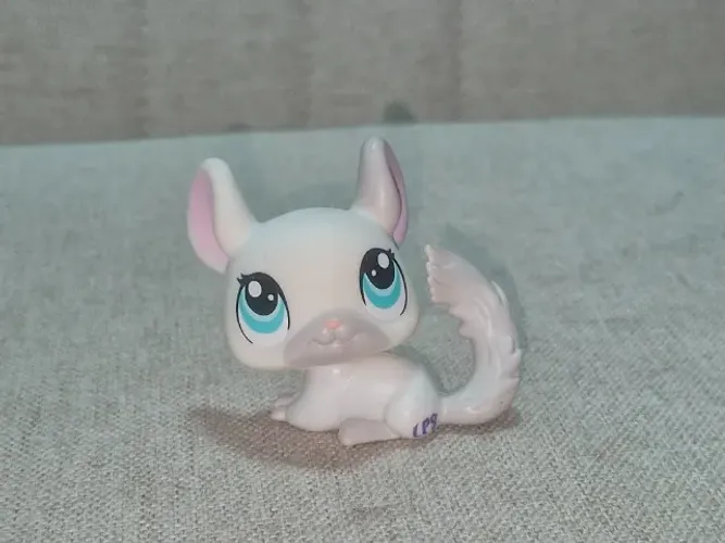 LPS #1401 - Chinchila