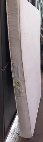 Colchão de casal espuma (pra retirar)